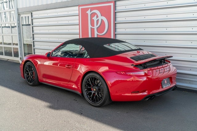 2015 Porsche 911 Carrera 4 GTS