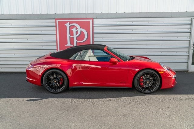 2015 Porsche 911 Carrera 4 GTS