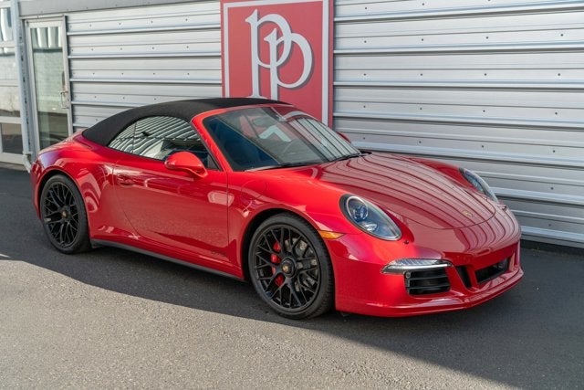 2015 Porsche 911 Carrera 4 GTS