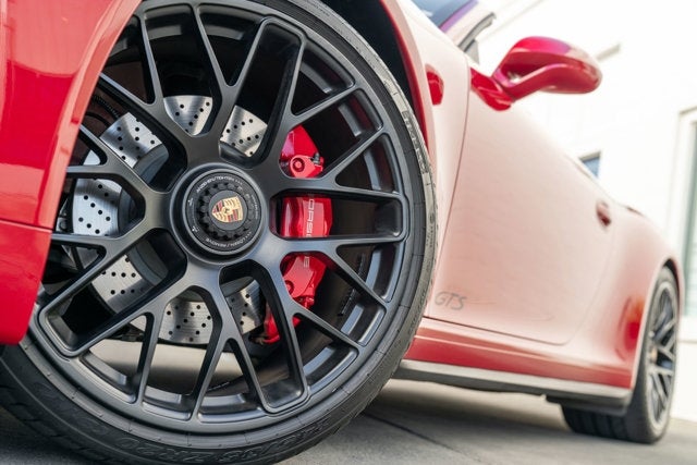 2015 Porsche 911 Carrera 4 GTS