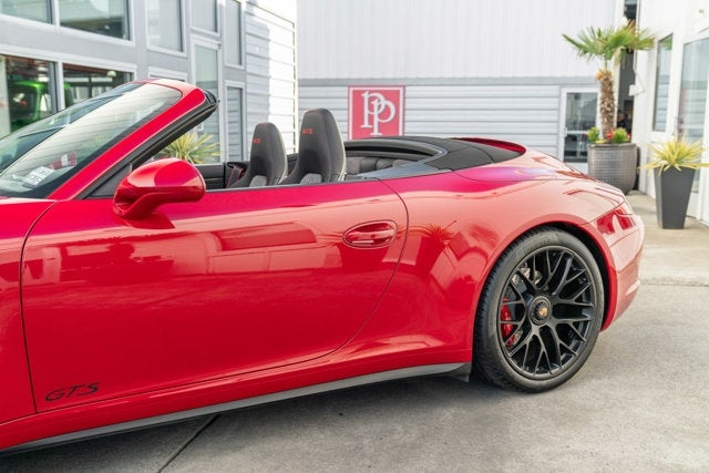 2015 Porsche 911 Carrera 4 GTS