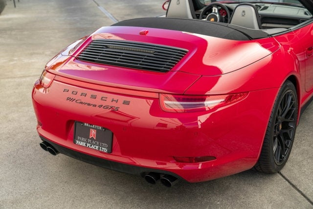 2015 Porsche 911 Carrera 4 GTS