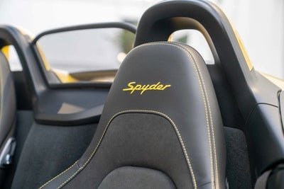 2022 Porsche 718 Spyder Roadster