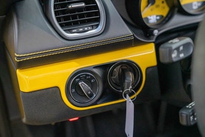 2022 Porsche 718 Spyder Roadster