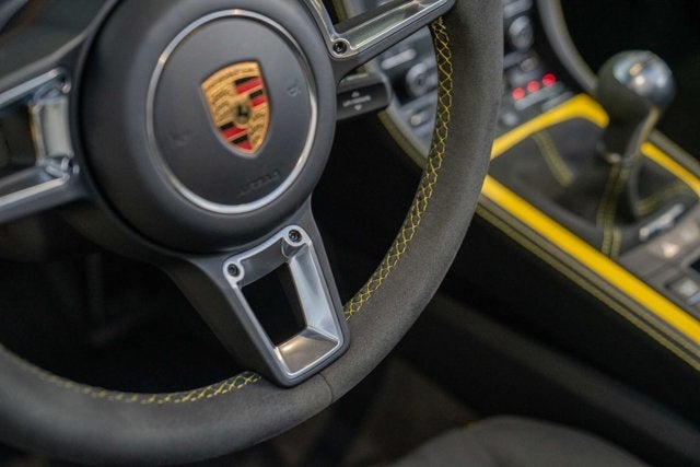 2022 Porsche 718 Spyder Roadster