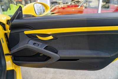 2022 Porsche 718 Spyder Roadster