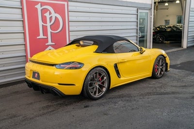 2022 Porsche 718 Spyder Roadster