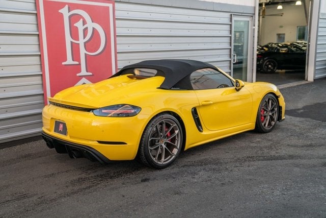 2022 Porsche 718 Spyder Roadster