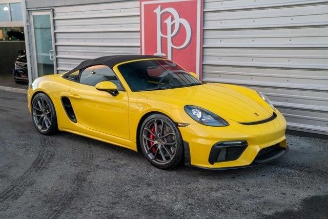 2022 Porsche 718 Spyder Roadster