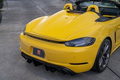 2022 Porsche 718 Spyder Roadster