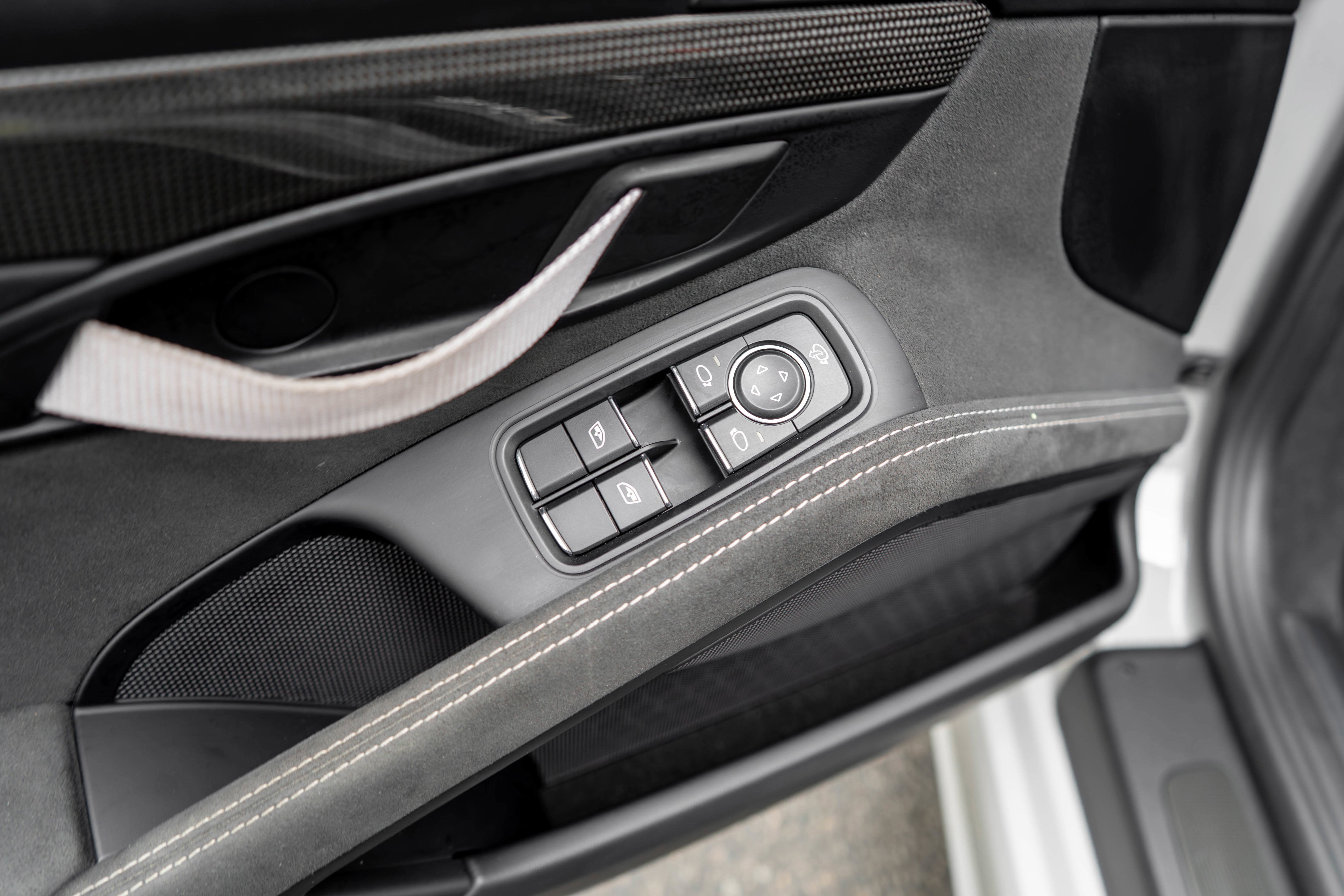 2022 Porsche 718 Spyder Roadster