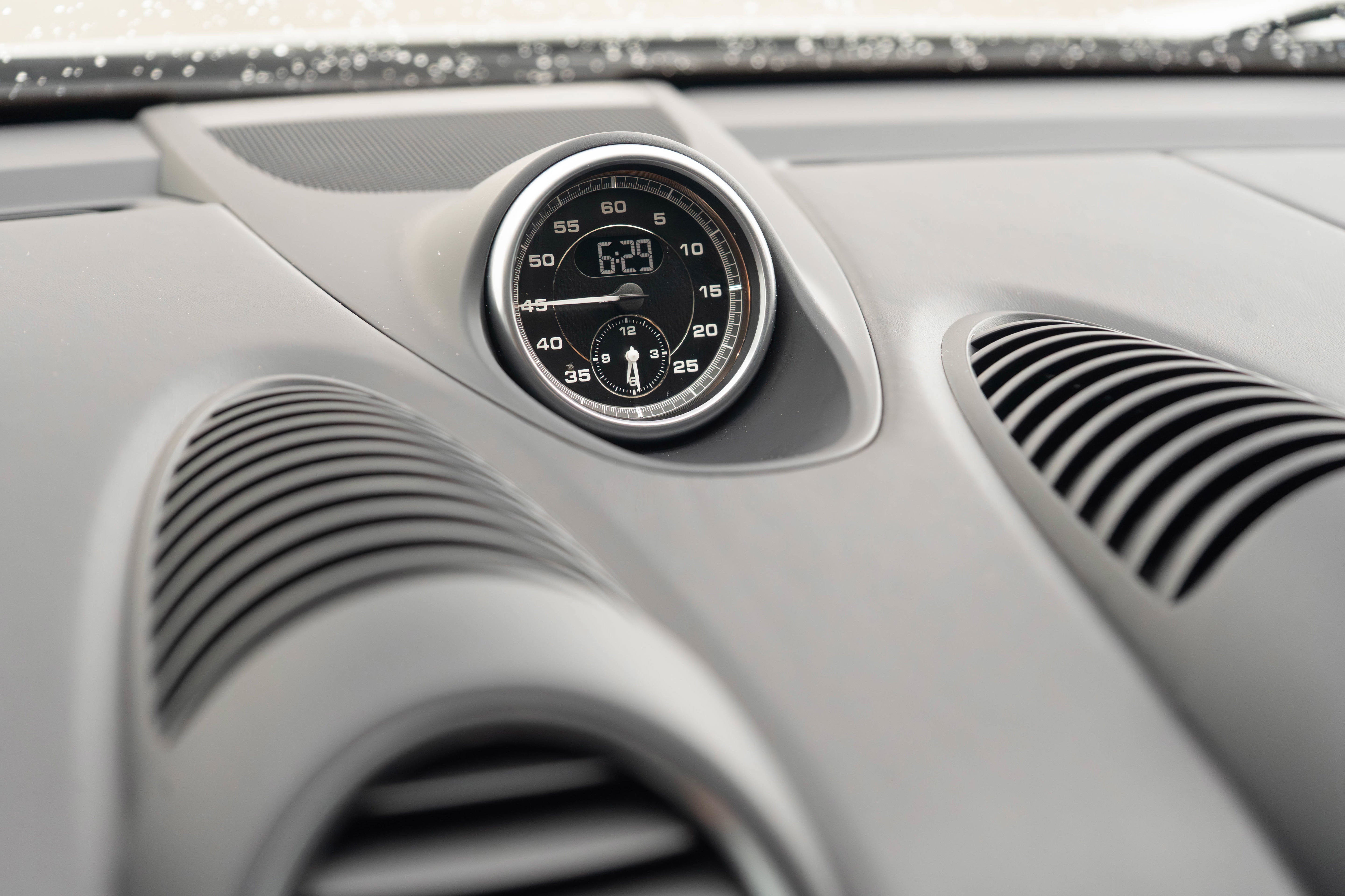 2022 Porsche 718 Spyder Roadster