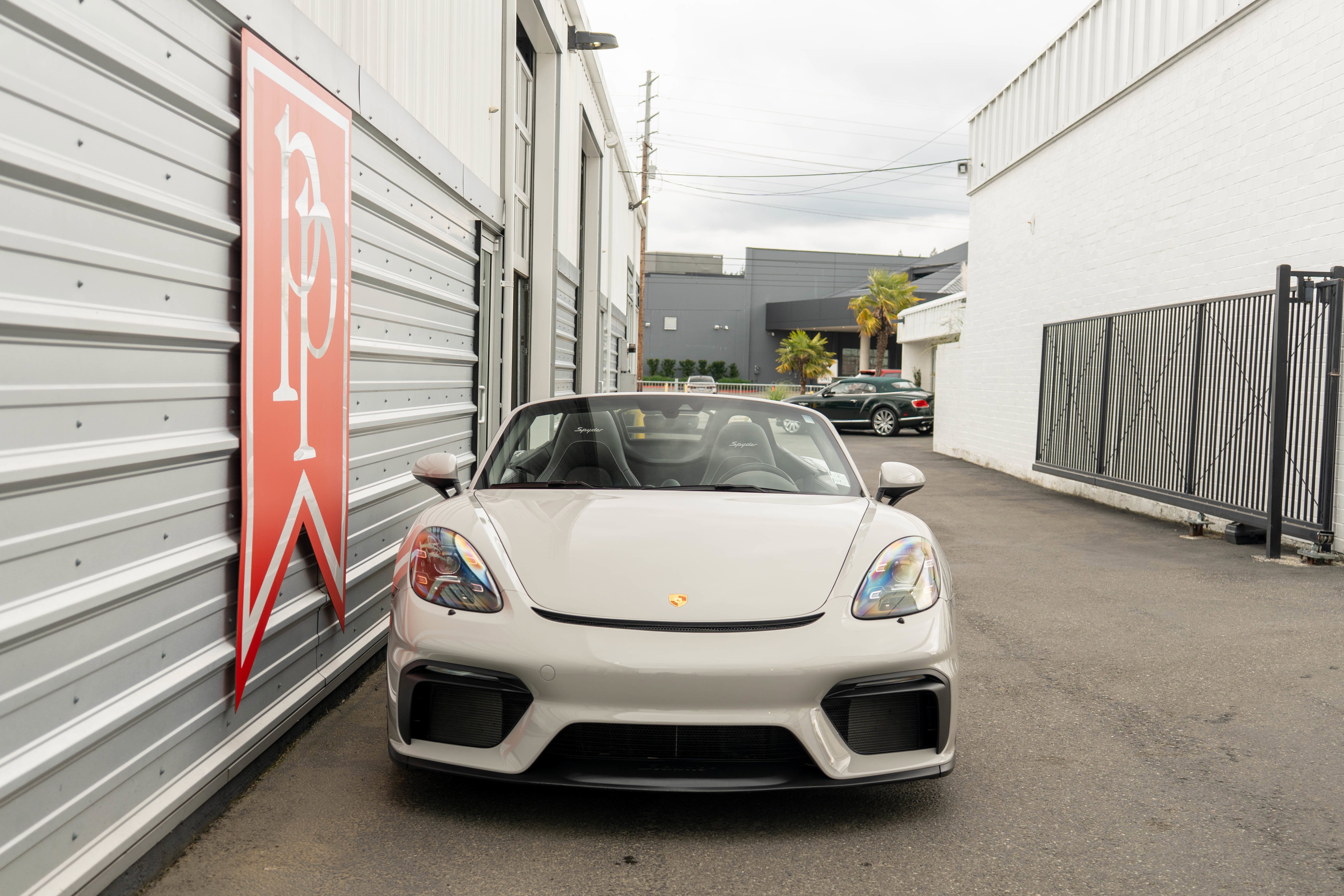 2022 Porsche 718 Spyder Roadster