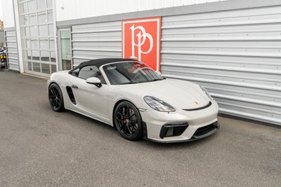 2022 Porsche 718 Spyder Roadster