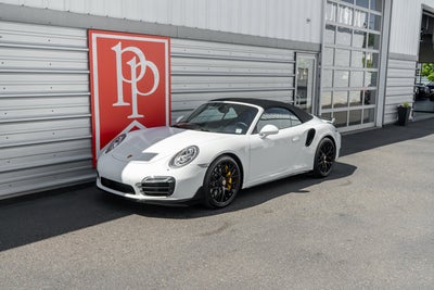 2015 Porsche 911 Turbo S
