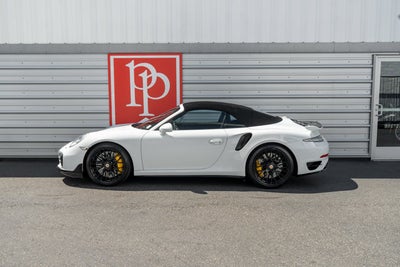 2015 Porsche 911 Turbo S