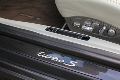 2016 Porsche 911 Turbo S