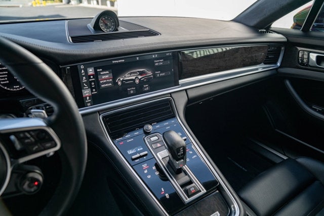 2018 Porsche Panamera Turbo Sport Turismo
