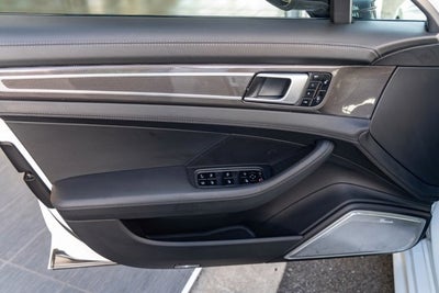 2018 Porsche Panamera Turbo S E-Hybrid