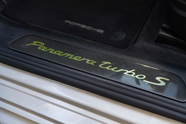 2018 Porsche Panamera Turbo S E-Hybrid