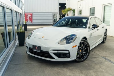 2018 Porsche Panamera Turbo S E-Hybrid