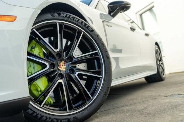 2018 Porsche Panamera Turbo S E-Hybrid