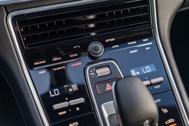 2018 Porsche Panamera Turbo S E-Hybrid