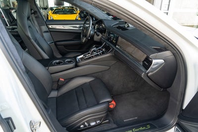 2018 Porsche Panamera Turbo S E-Hybrid