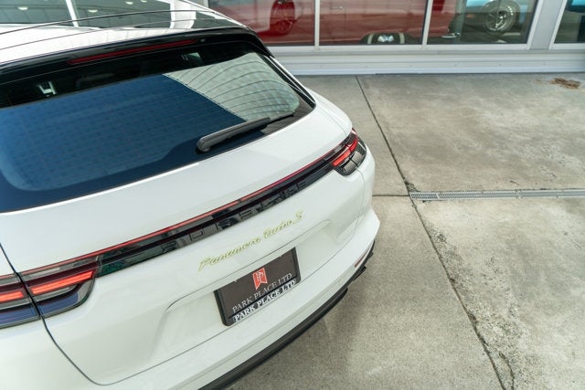 2018 Porsche Panamera Turbo S E-Hybrid