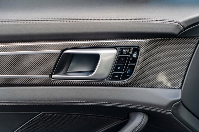 2019 Porsche Panamera Turbo S E-Hybrid