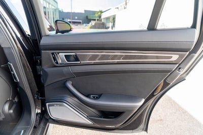 2019 Porsche Panamera Turbo S E-Hybrid