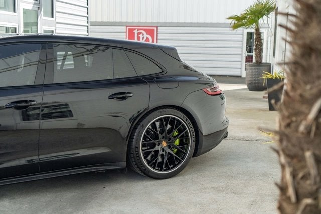 2019 Porsche Panamera Turbo S E-Hybrid