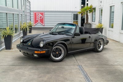 1986 Porsche 911 Carrera Cabriolet