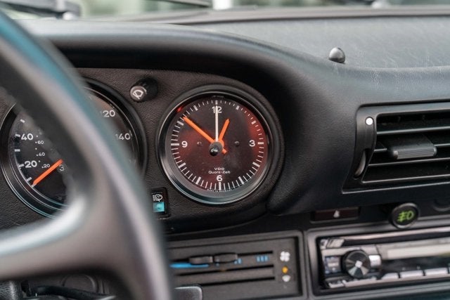 1986 Porsche 911 Carrera Cabriolet