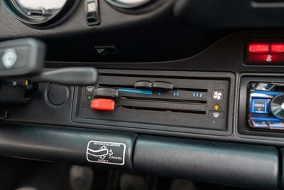 1986 Porsche 911 Carrera Cabriolet