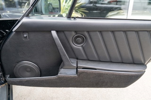 1986 Porsche 911 Carrera Cabriolet