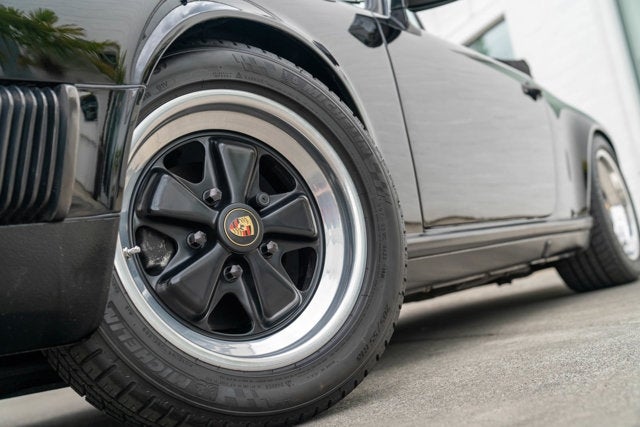 1986 Porsche 911 Carrera Cabriolet