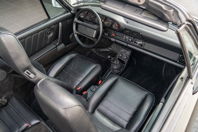 1986 Porsche 911 Carrera Cabriolet