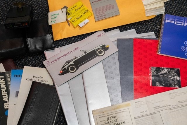 1987 Porsche 911 Carrera Targa