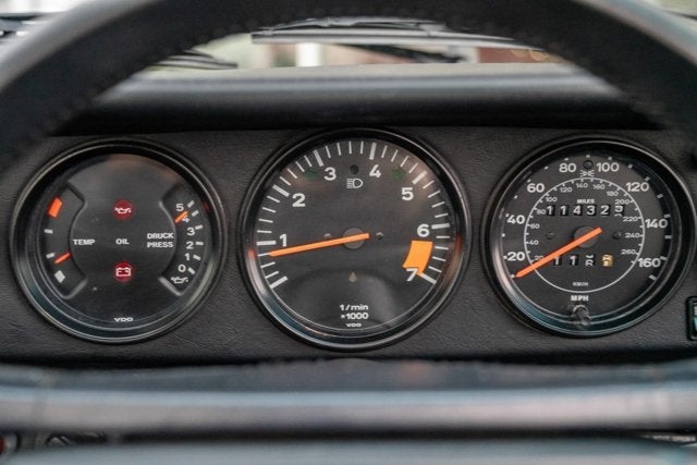 1985 Porsche 911 Carrera Cabriolet