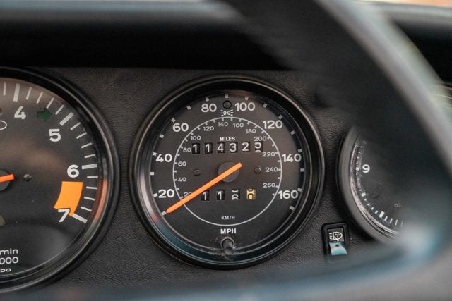 1985 Porsche 911 Carrera Cabriolet
