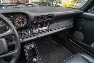 1985 Porsche 911 Carrera Cabriolet