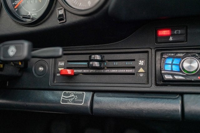 1985 Porsche 911 Carrera Cabriolet