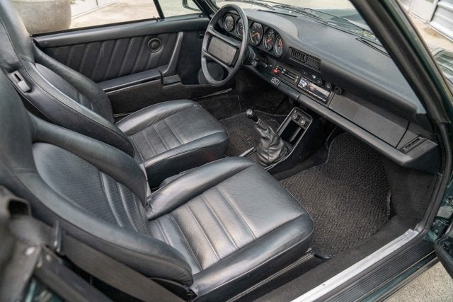 1985 Porsche 911 Carrera Cabriolet