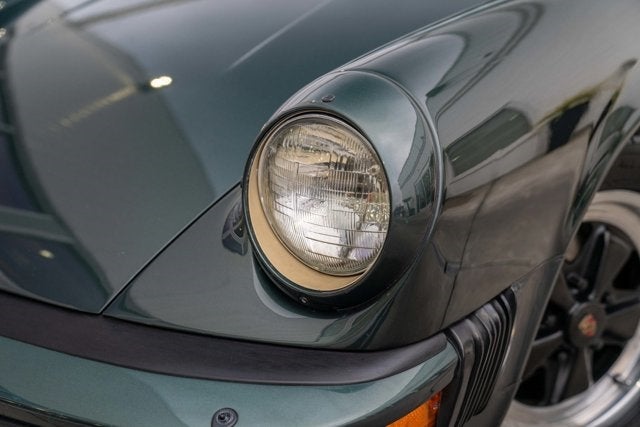 1985 Porsche 911 Carrera Cabriolet