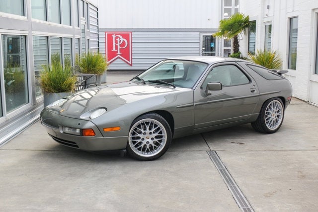 1987 Porsche 928 S4