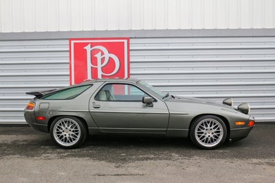 1987 Porsche 928 S4