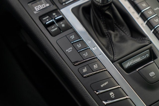 2018 Porsche Macan AWD