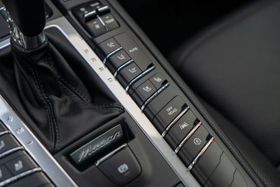 2018 Porsche Macan AWD