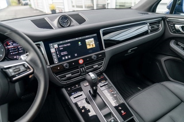 2022 Porsche Macan AWD